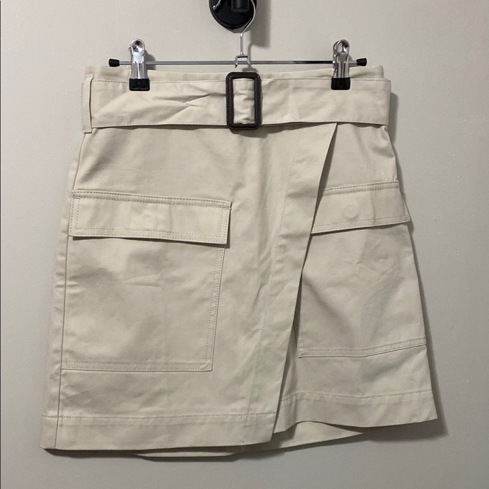 NWT! Banana Republic Cream A-Line Mini Skirt